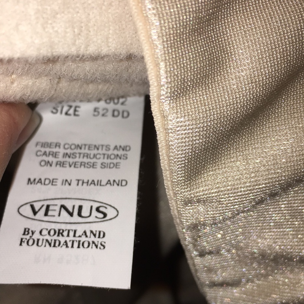 $3each🆑bundle only NWOT VTG Venus 52DD bra - Picture 7 of 7